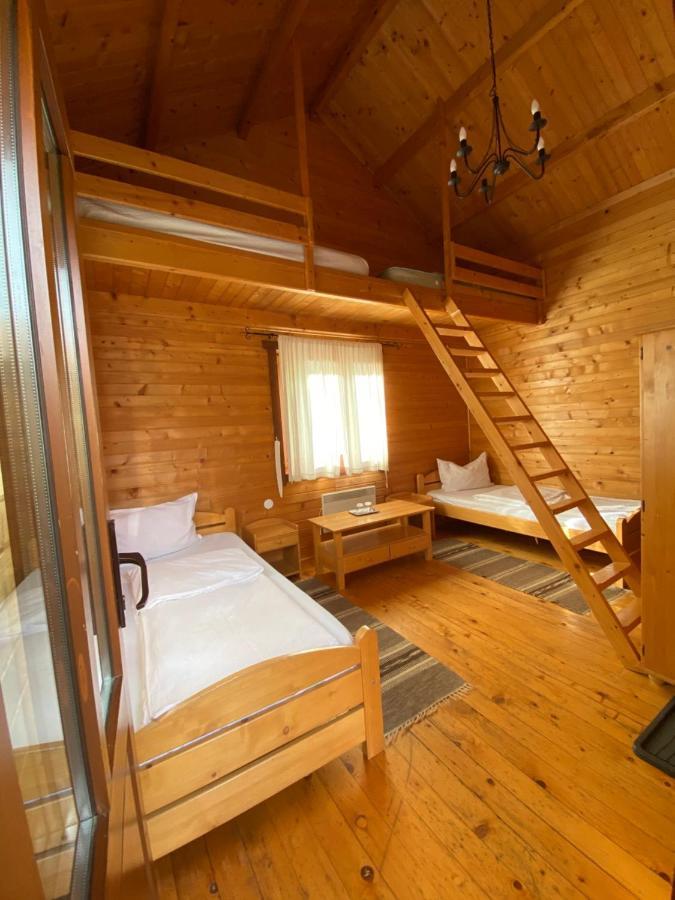 Gyopar Wooden Houses Izvoare  Exterior foto