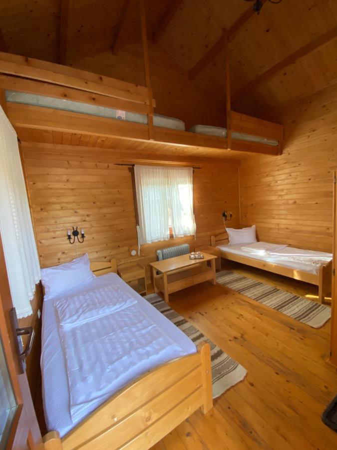 Gyopar Wooden Houses Izvoare  Exterior foto